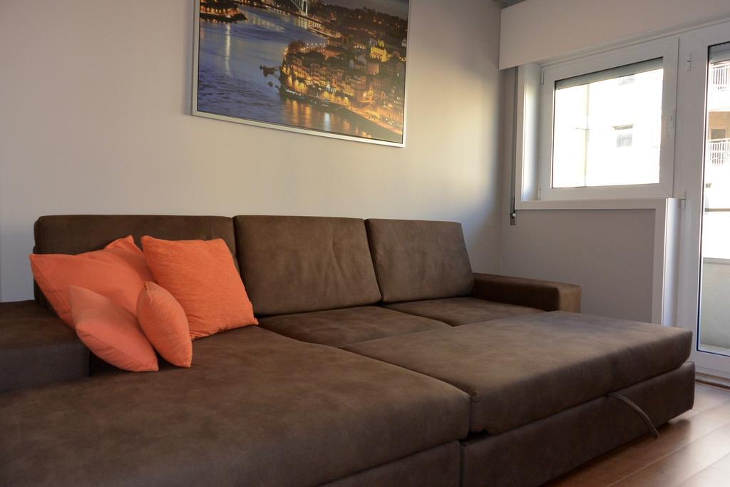 Julio Dinis Flat